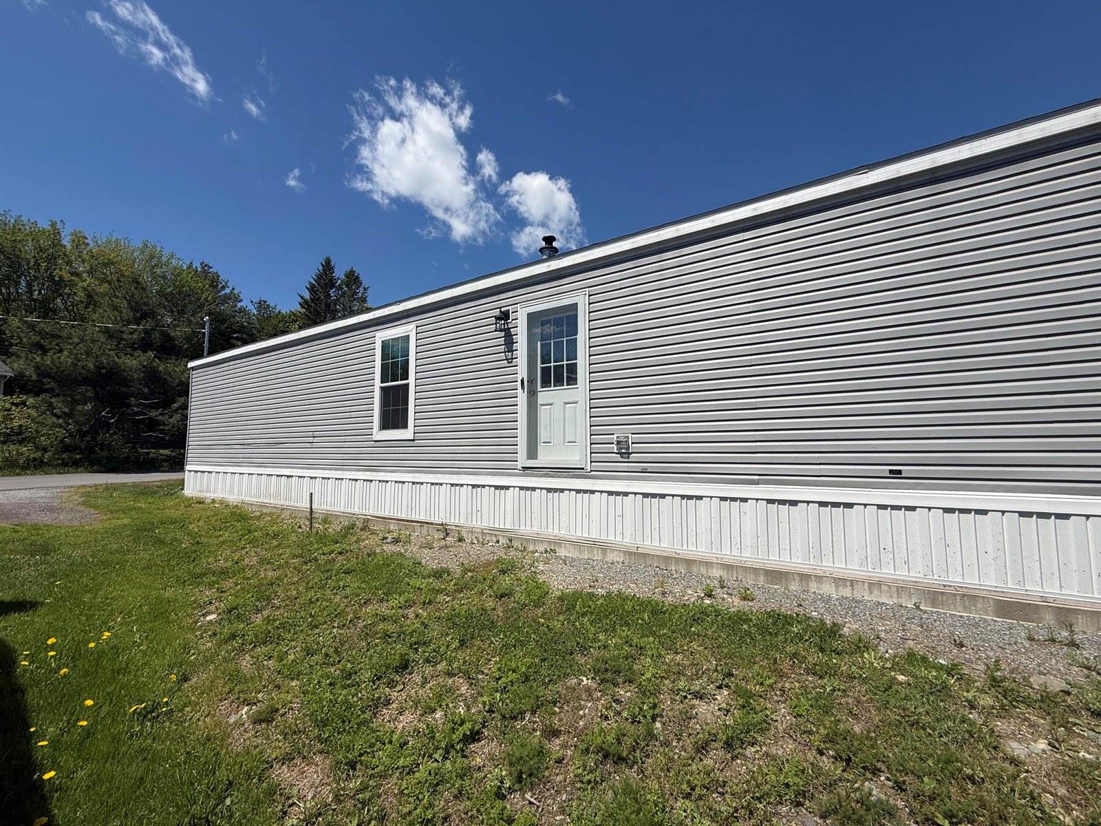28 Hobson Avenue, Veazie, ME 04401