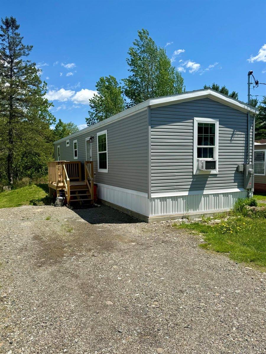 28 Hobson Avenue, Veazie, ME 04401