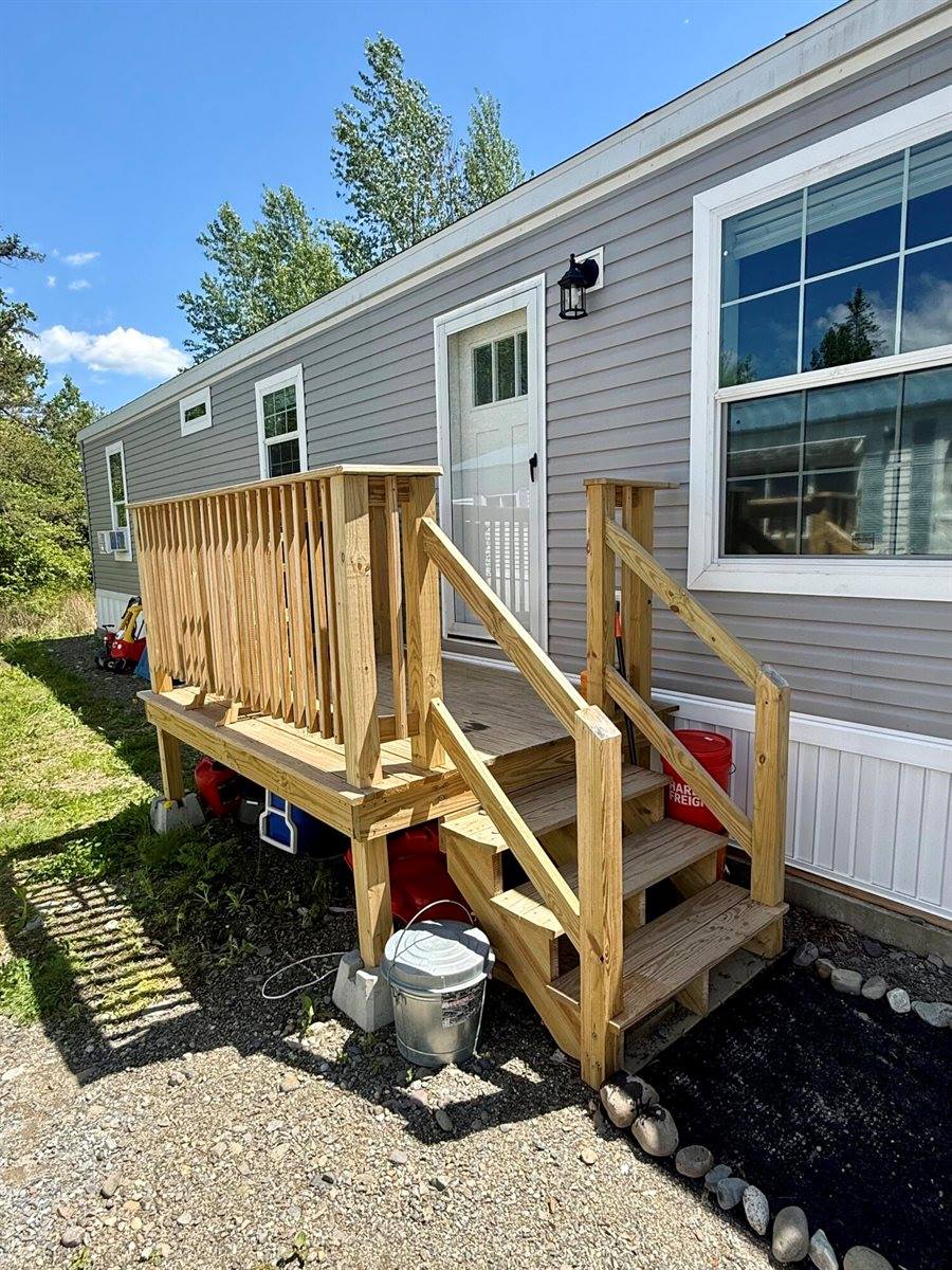 28 Hobson Avenue, Veazie, ME 04401