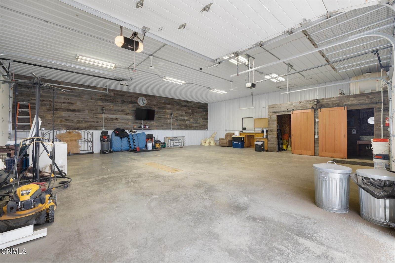 9155 41st Street NW, New Town, ND 58763