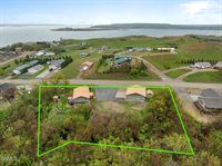 9155 41st Street NW, New Town, ND 58763