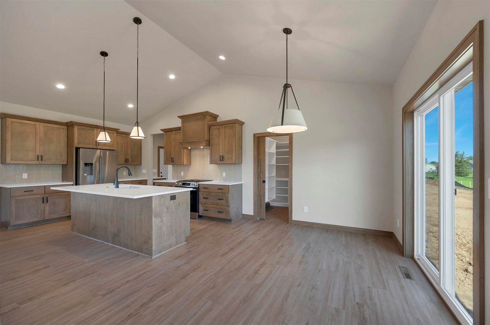2875 Stelor Drive, Green Bay, WI 54311