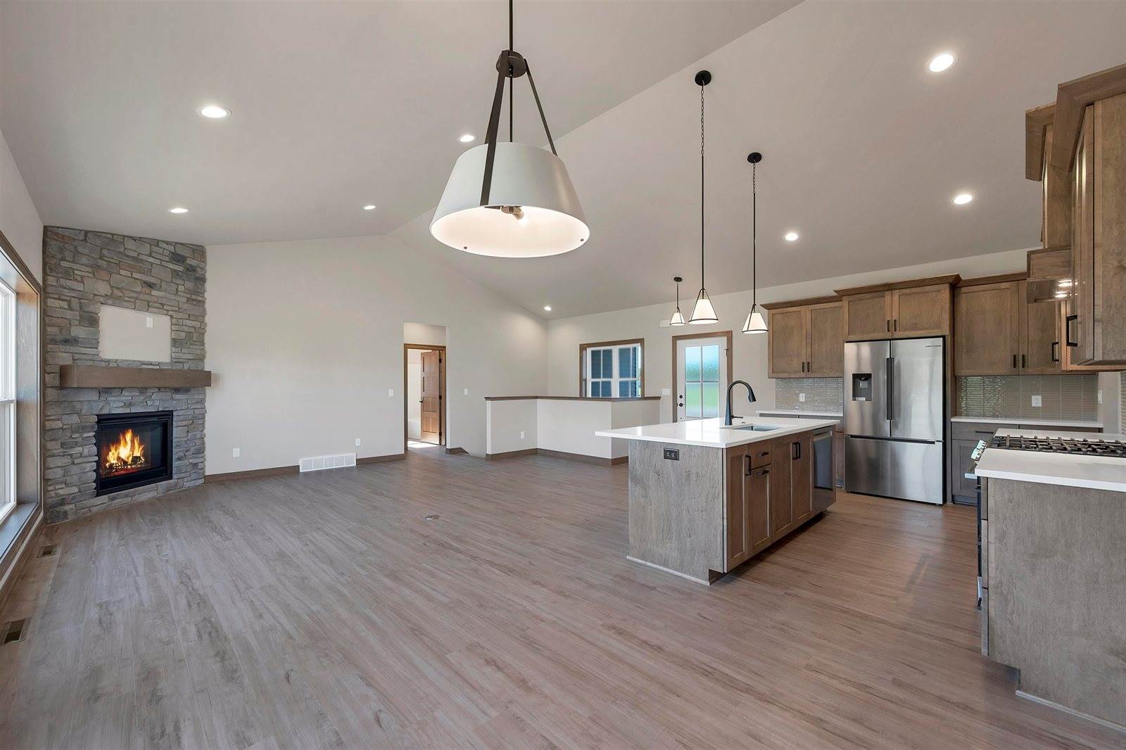 2875 Stelor Drive, Green Bay, WI 54311