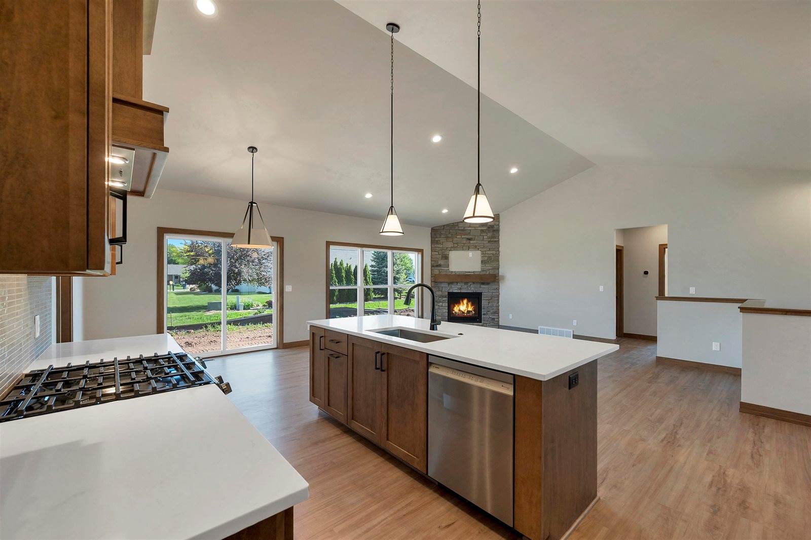 2875 Stelor Drive, Green Bay, WI 54311