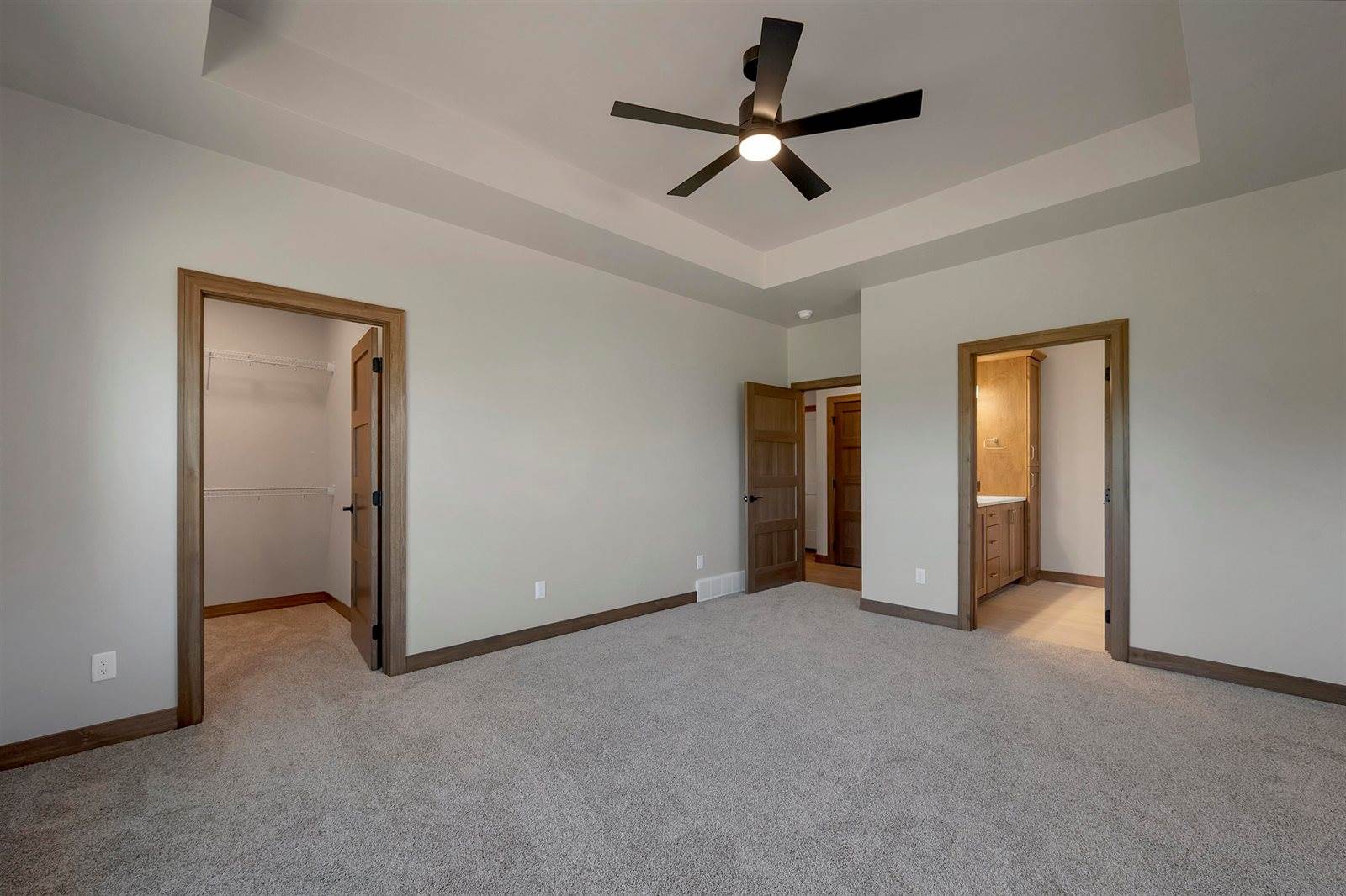 2875 Stelor Drive, Green Bay, WI 54311