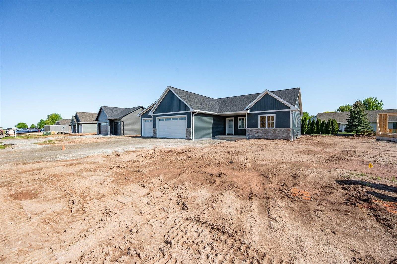 2875 Stelor Drive, Green Bay, WI 54311