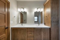 2875 Stelor Drive, Green Bay, WI 54311