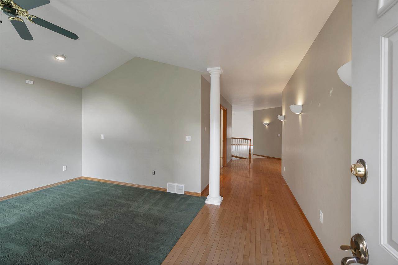 518 N Langlade Court, Green Bay, WI 54301
