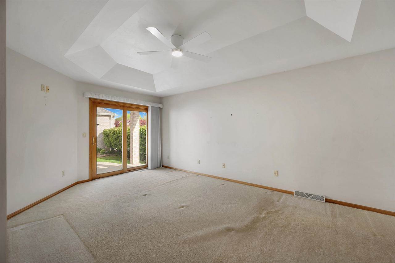 518 N Langlade Court, Green Bay, WI 54301