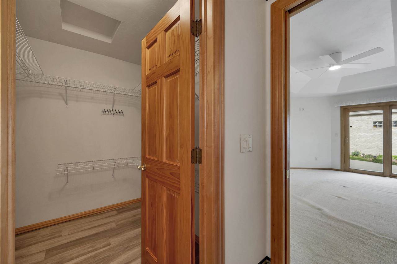518 N Langlade Court, Green Bay, WI 54301