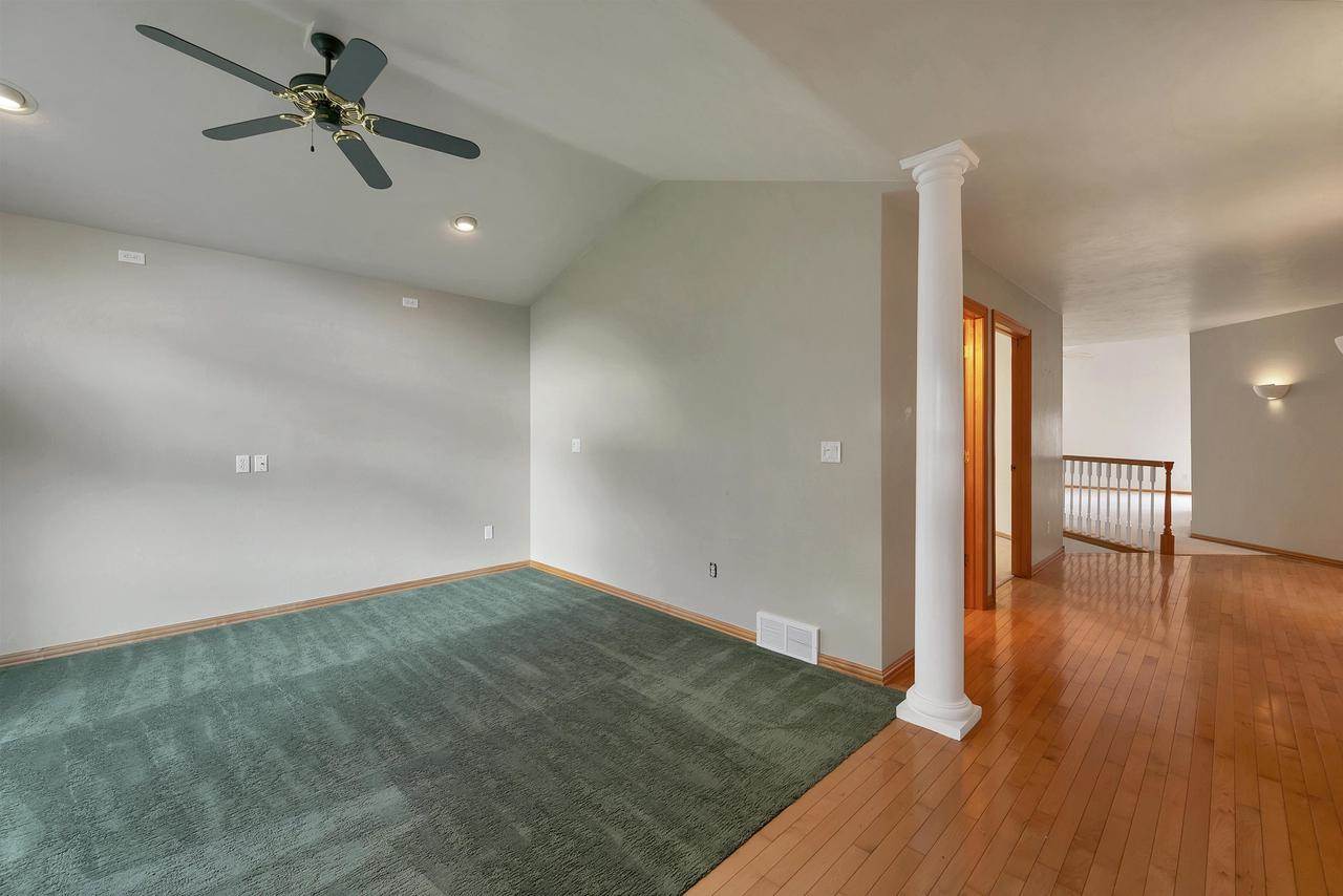 518 N Langlade Court, Green Bay, WI 54301