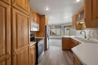 518 N Langlade Court, Green Bay, WI 54301