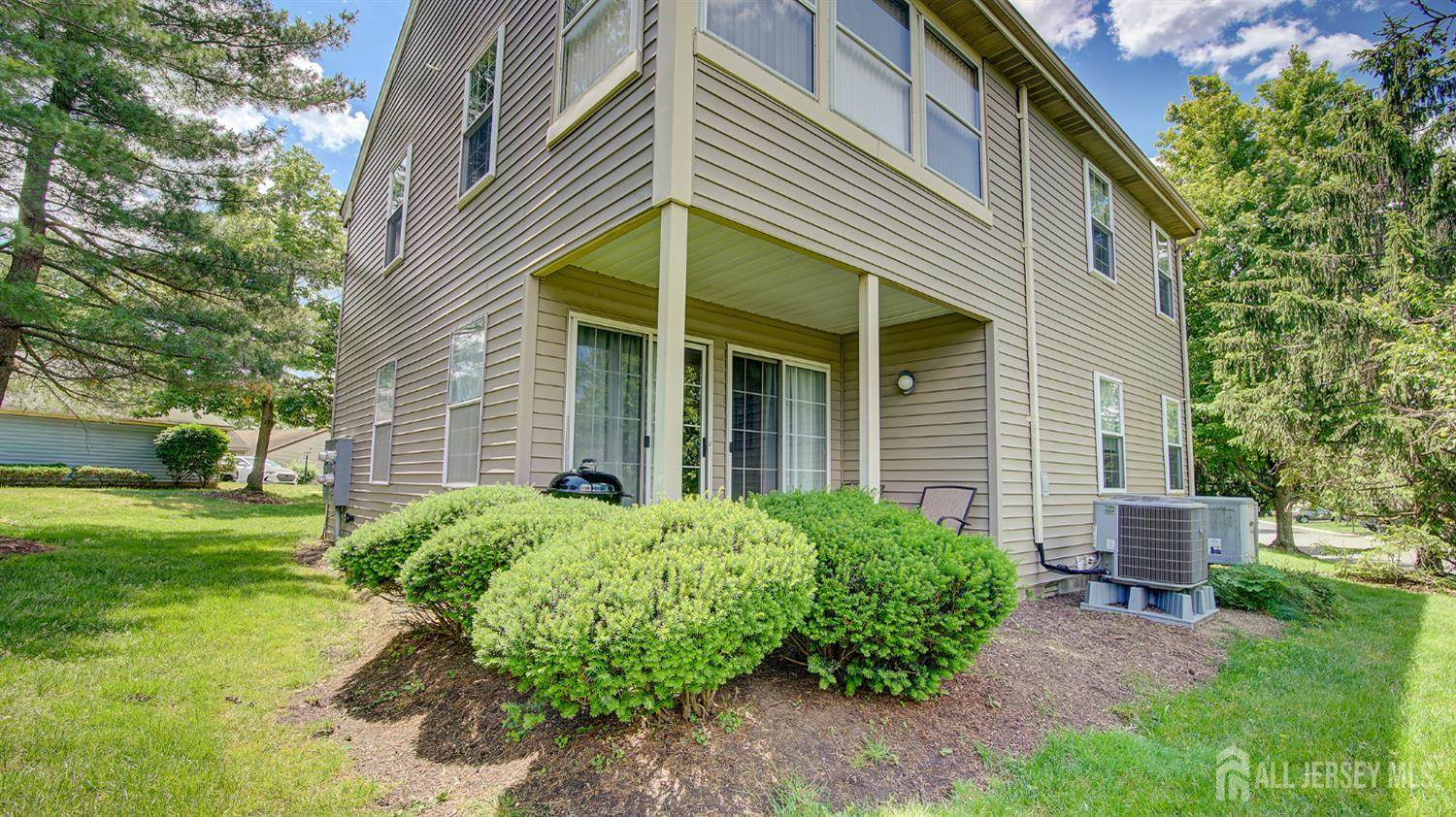 124 Concordia Circle, Monroe, NJ 08831
