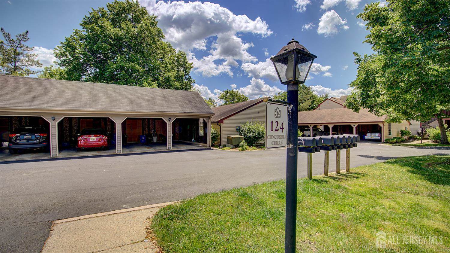 124 Concordia Circle, Monroe, NJ 08831
