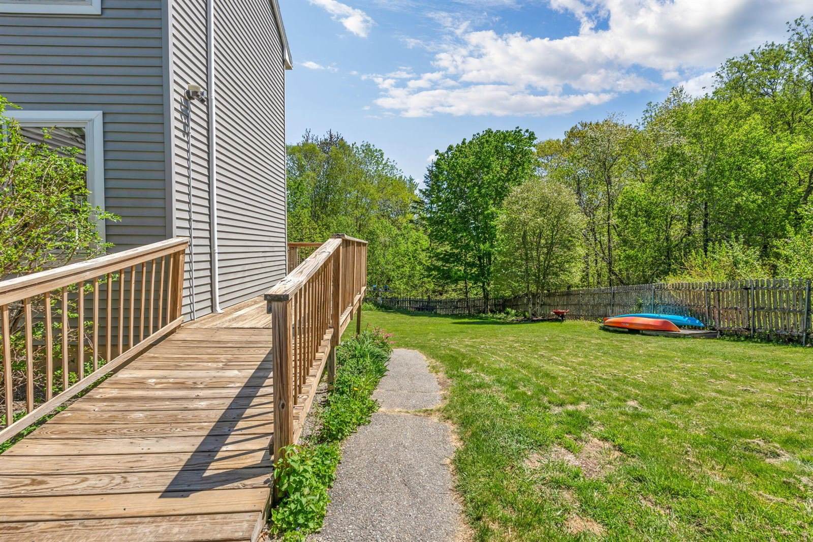 14 Vista Way, Glenburn, ME 04401