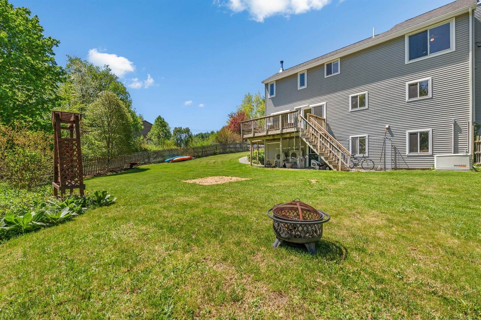 14 Vista Way, Glenburn, ME 04401