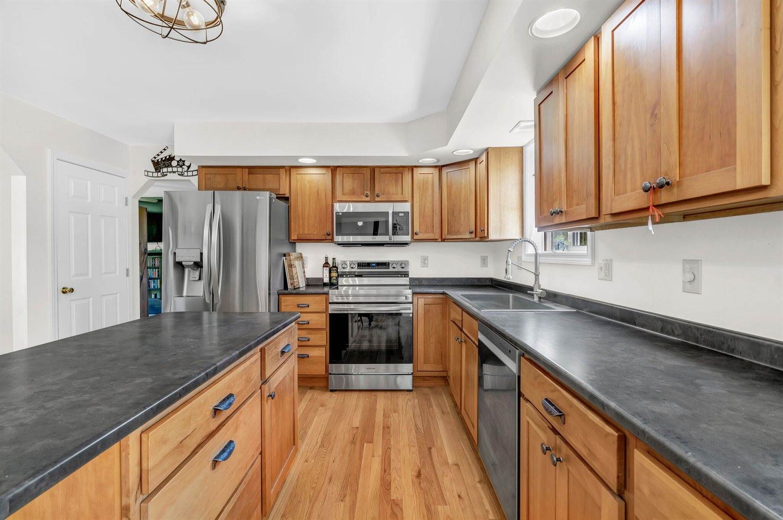 14 Vista Way, Glenburn, ME 04401