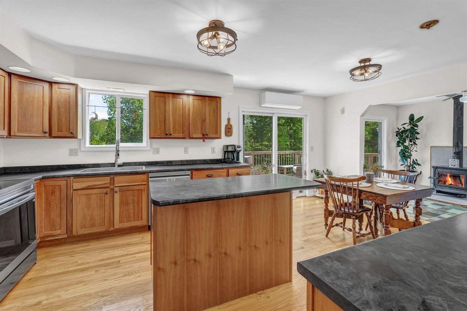 14 Vista Way, Glenburn, ME 04401