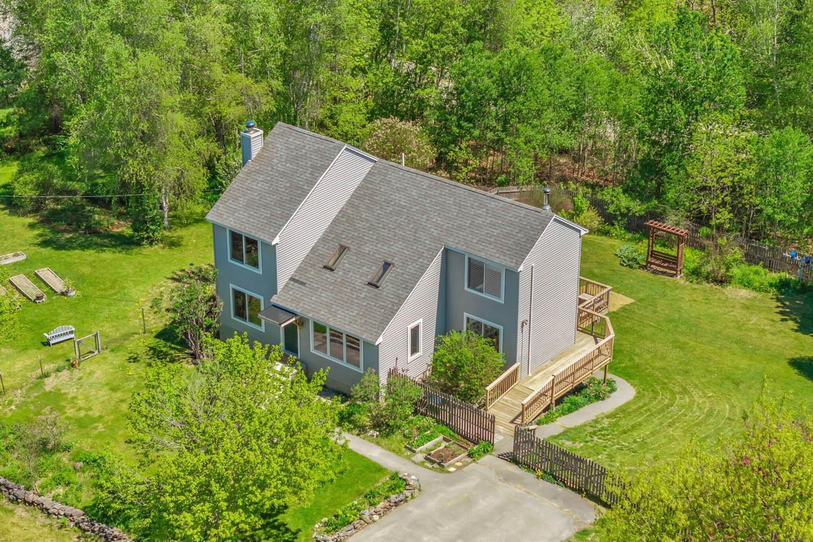14 Vista Way, Glenburn, ME 04401