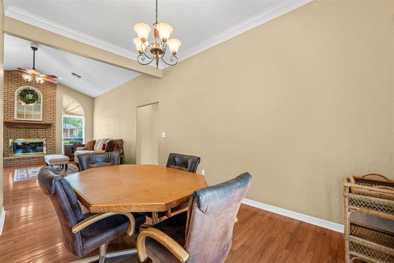 6601 NW Willow Tree Cir, Lawton, OK 73505