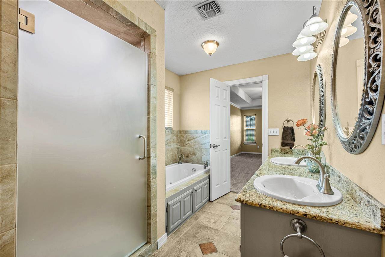 6601 NW Willow Tree Cir, Lawton, OK 73505