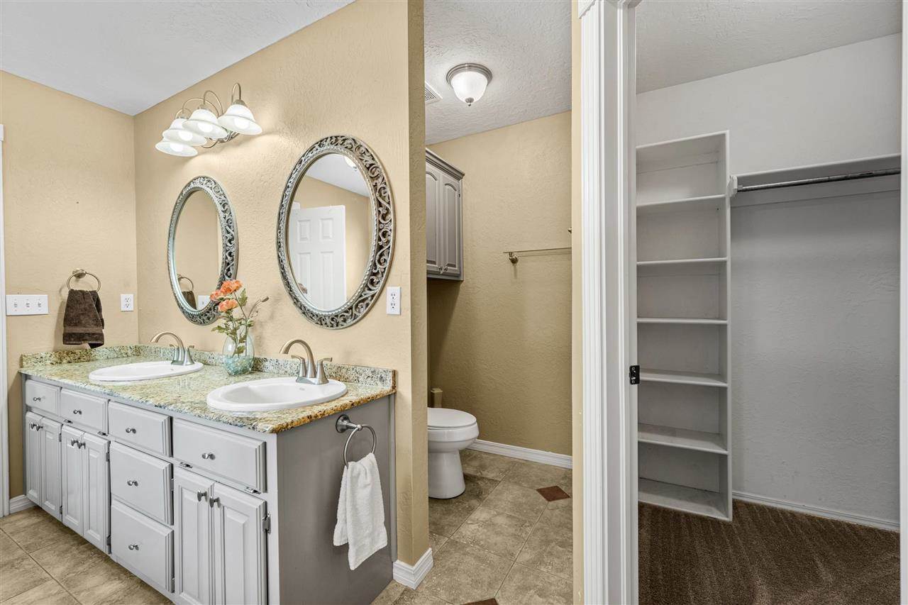 6601 NW Willow Tree Cir, Lawton, OK 73505