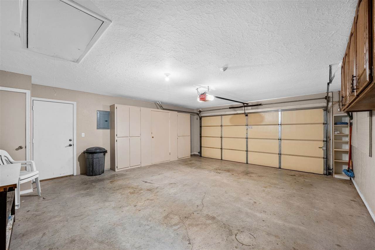 6601 NW Willow Tree Cir, Lawton, OK 73505