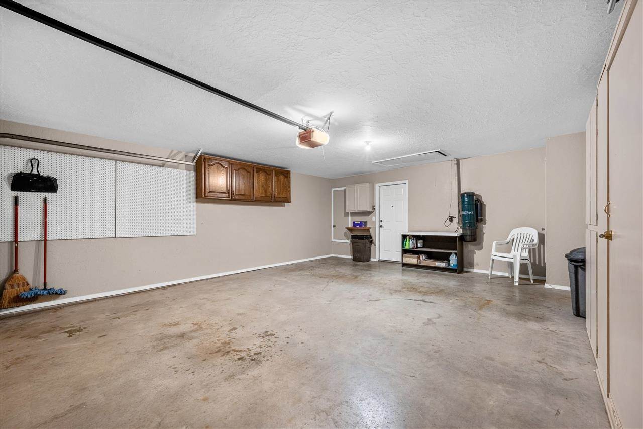 6601 NW Willow Tree Cir, Lawton, OK 73505