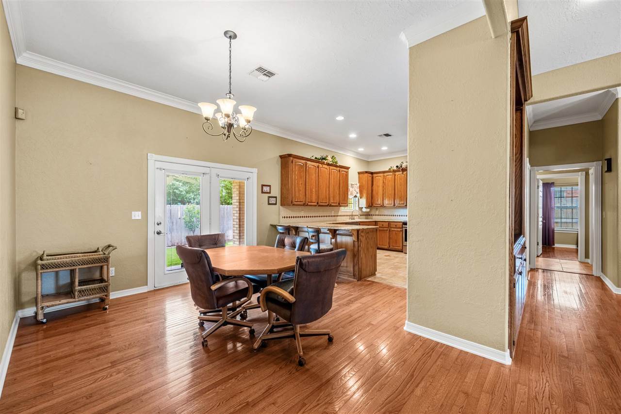 6601 NW Willow Tree Cir, Lawton, OK 73505