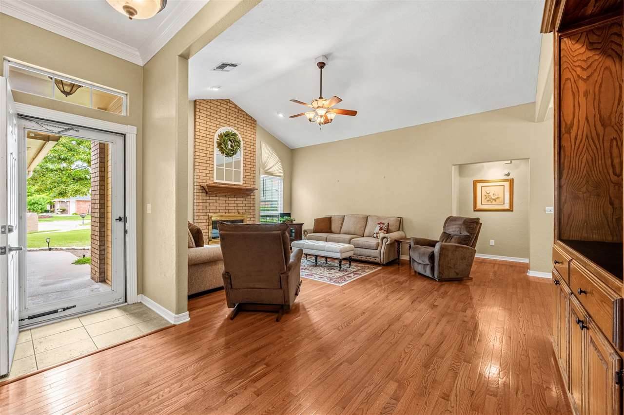 6601 NW Willow Tree Cir, Lawton, OK 73505