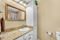 6601 NW Willow Tree Cir, Lawton, OK 73505