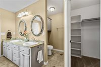 6601 NW Willow Tree Cir, Lawton, OK 73505