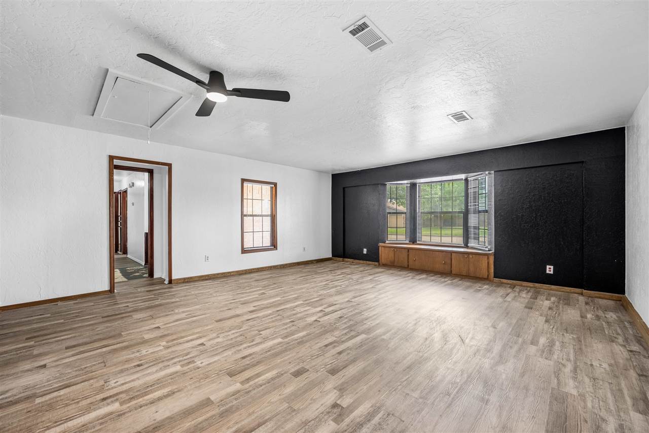 4920 SE Hardin, Lawton, OK 73501