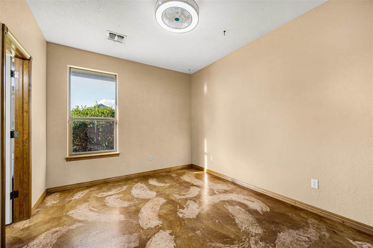 5 Quanah Mountain Rd, Lawton, OK 73507