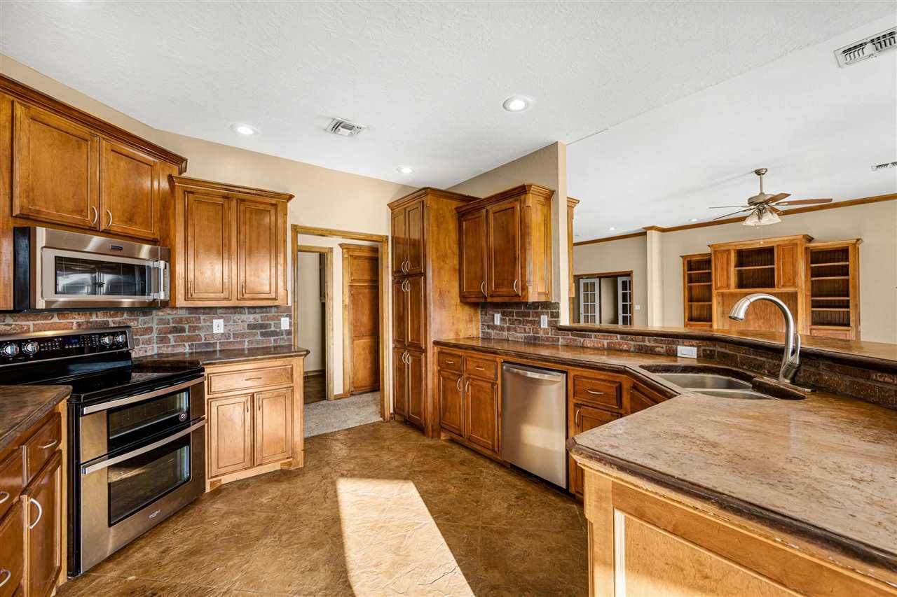 5 Quanah Mountain Rd, Lawton, OK 73507