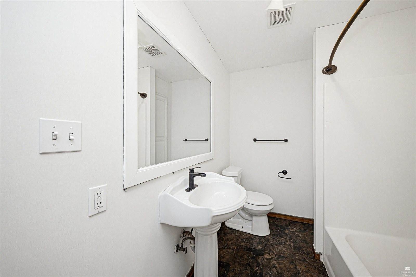 1201 West 8th Street, Junction City, KS 66441