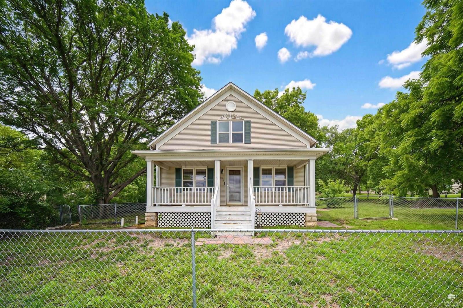 1201 West 8th Street, Junction City, KS 66441