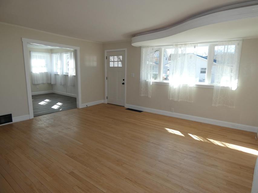 28.5 Elm Street, Fairfield, ME 04937