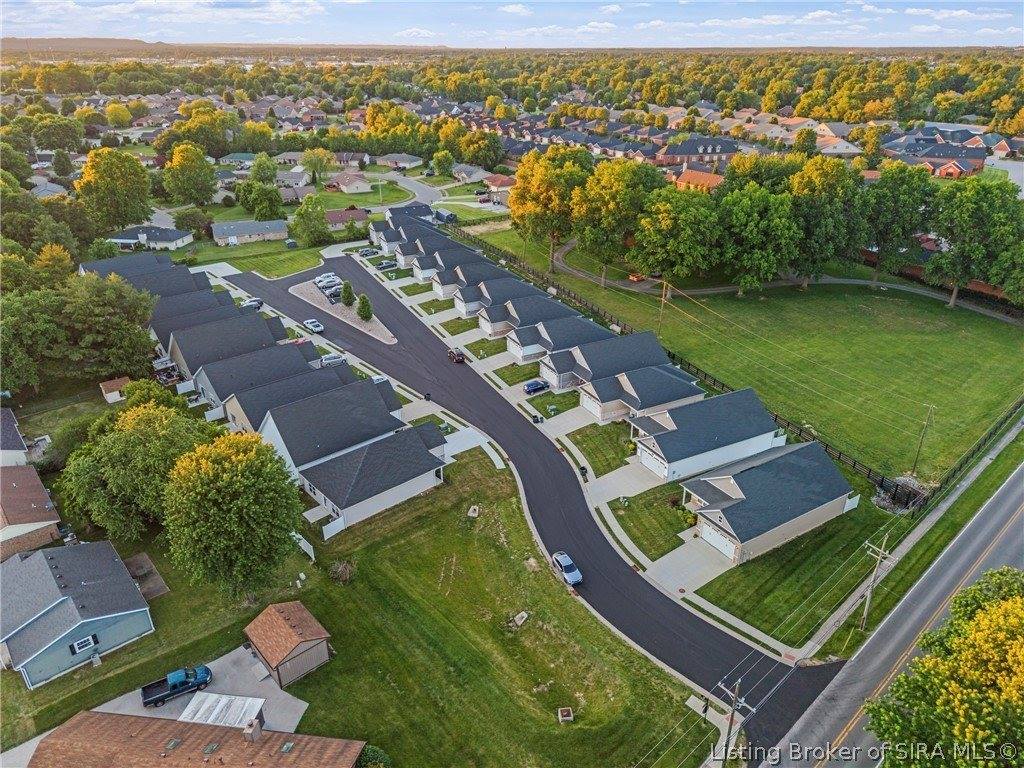 3004 Bales Way, Jeffersonville, IN 47130