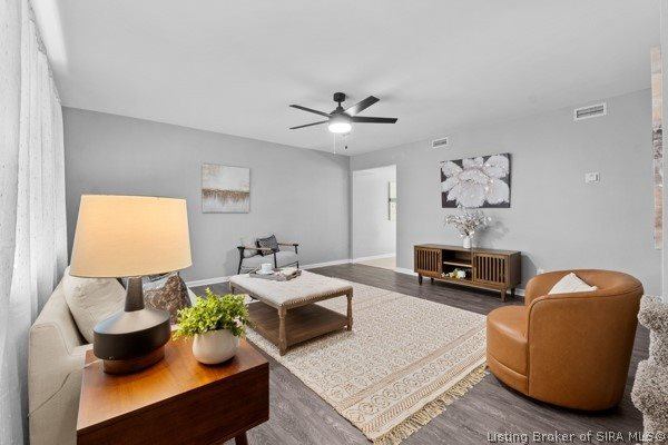 3061 Wooded Way, Jeffersonville, IN 47130