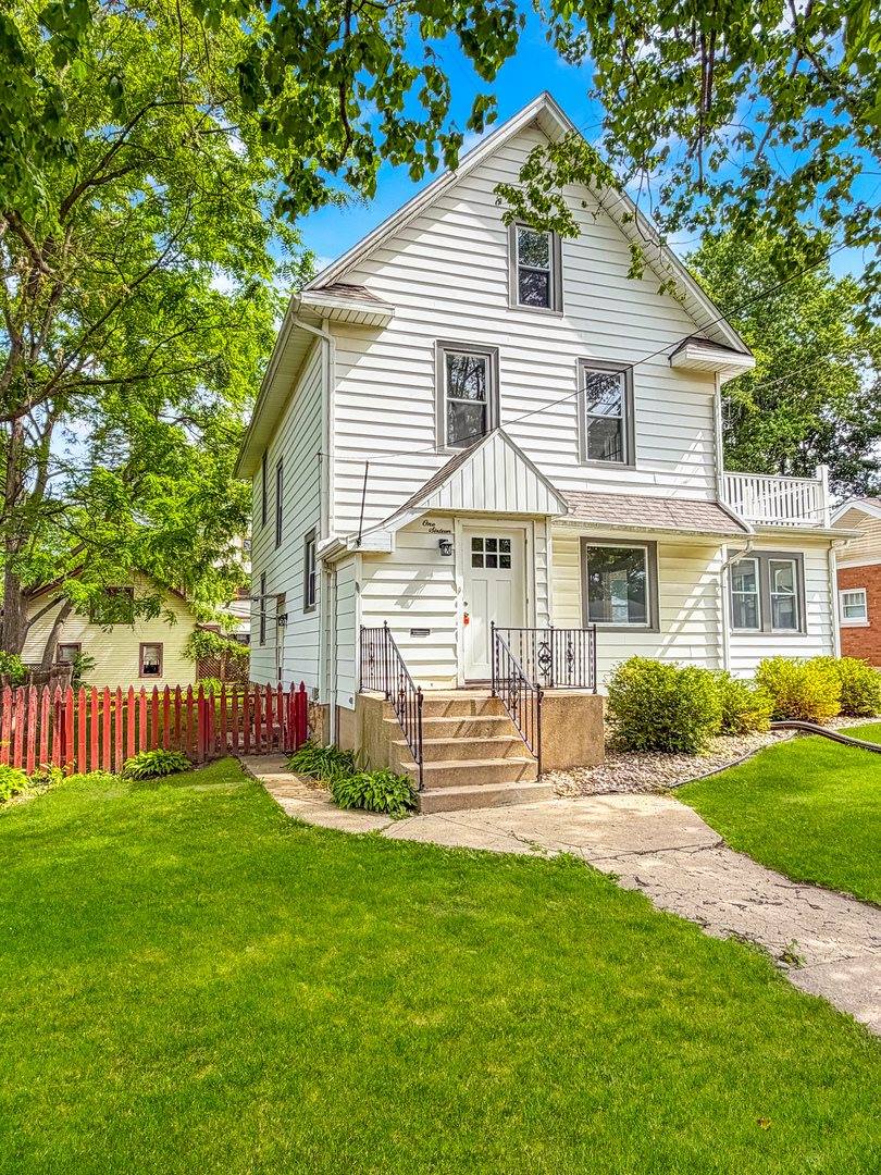 116 East Fuller Street, Freeport, IL 61032