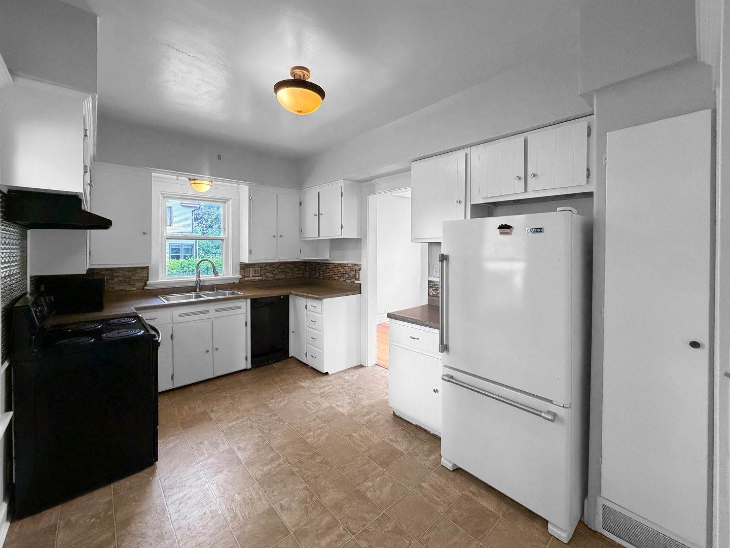 116 East Fuller Street, Freeport, IL 61032