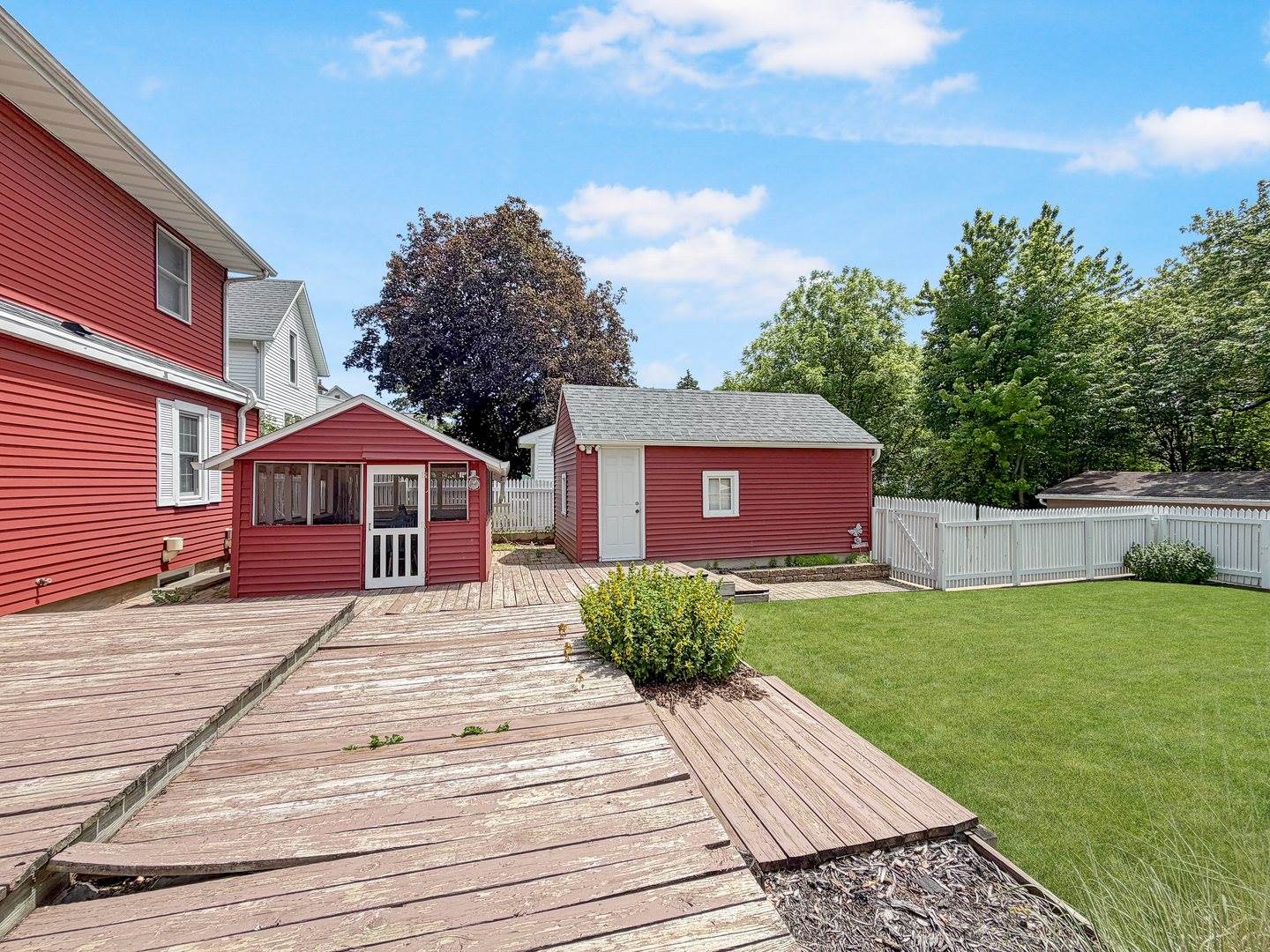 1245 West Harrison Street, Freeport, IL 61032