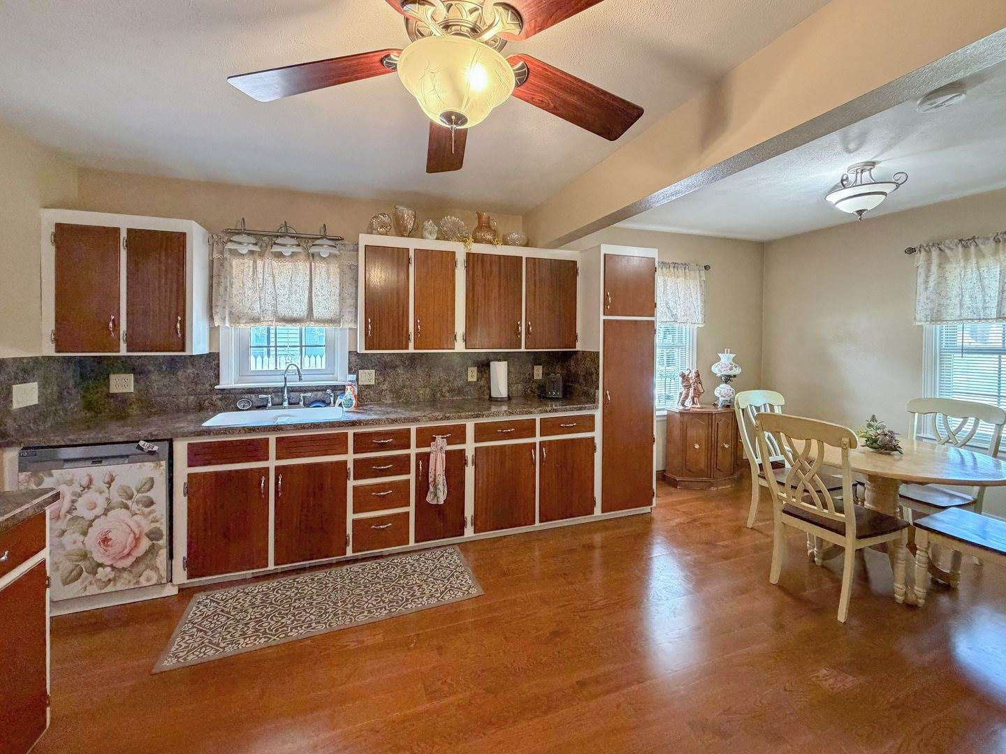 1245 West Harrison Street, Freeport, IL 61032
