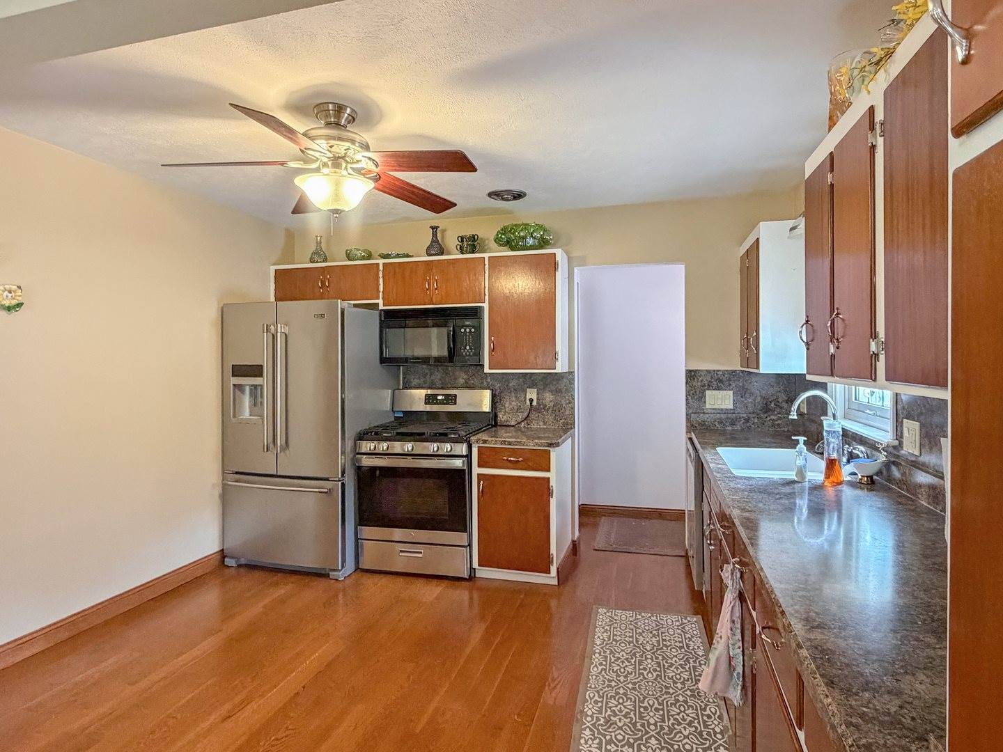 1245 West Harrison Street, Freeport, IL 61032