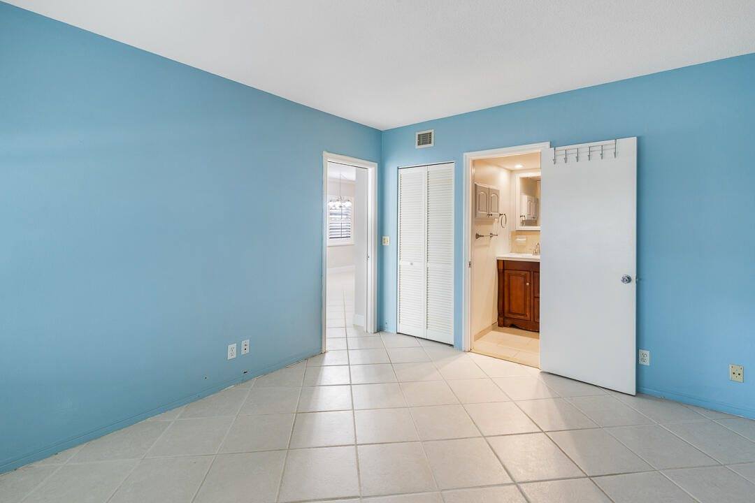 3351 Spanish Trail, Delray Beach, FL 33483