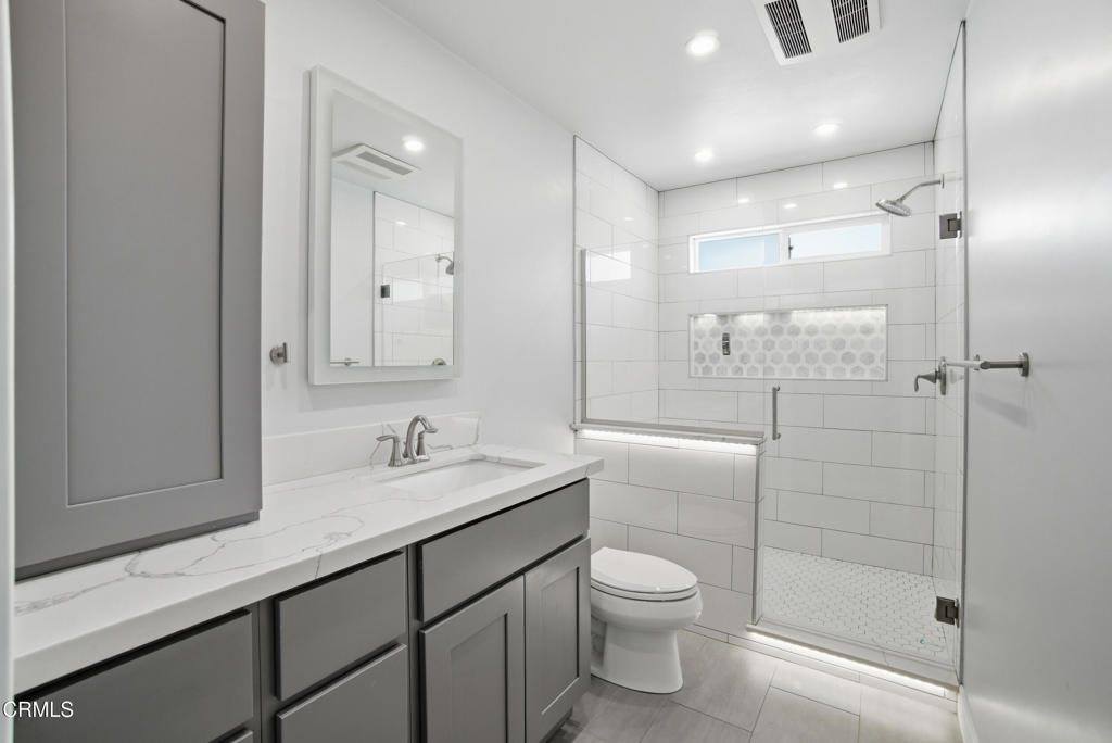 2024 South J Street, Oxnard, CA 93033