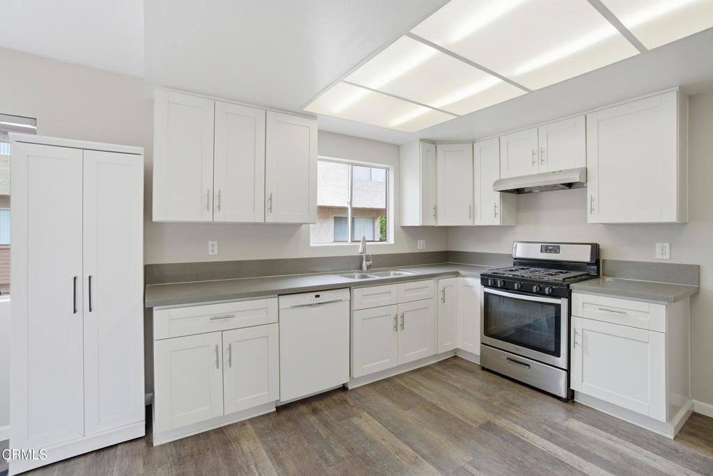 735 County Square Drive, Ventura, CA 93003