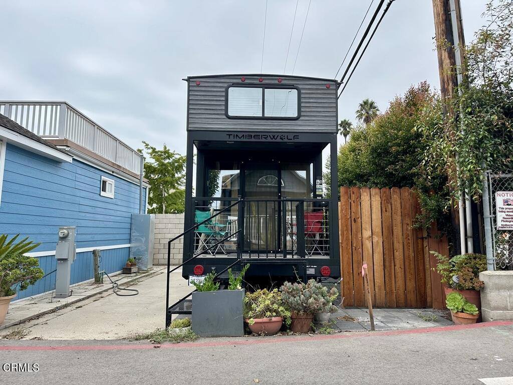 4677 Carpinteria Avenue, Carpinteria, CA 93013