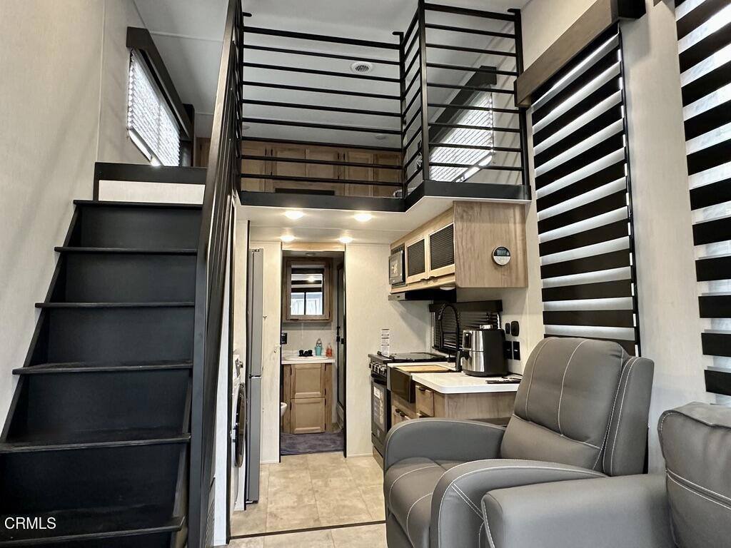 4677 Carpinteria Avenue, Carpinteria, CA 93013